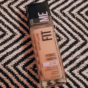 MAYBELLINE🌸 Fit Me Hydrate & Smooth  FOUNDATION Porcelain #110